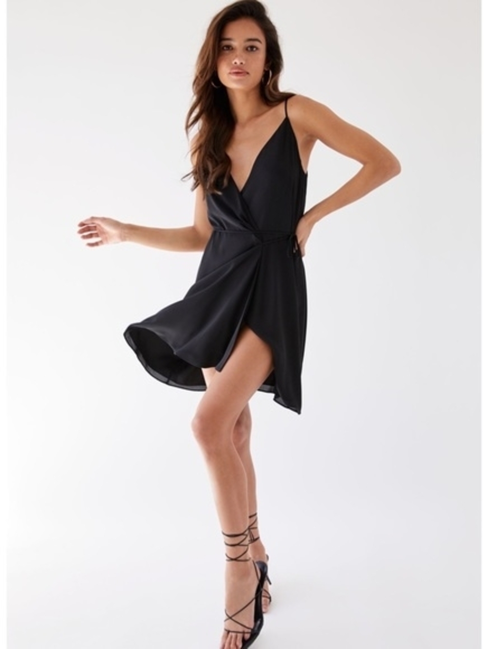 Babaton Aritzia Black Hamptons Knot-Front Dress - M
